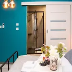 Premium 4 Rooms Apartment